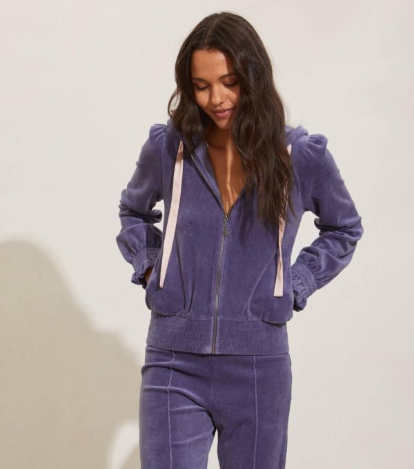 Nikkosstump.shop289120ae3f 1